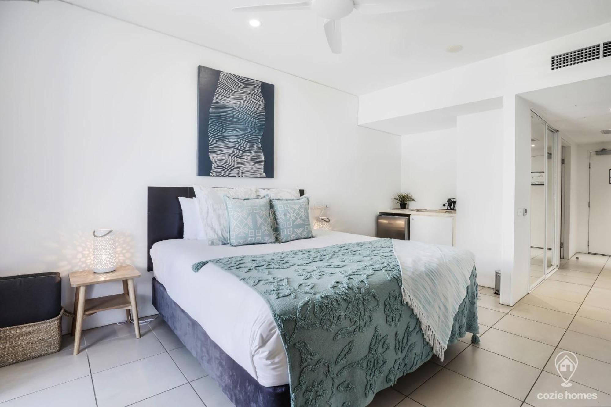 ホテル 602 Harbour Lights With Ocean Views ケアンズ 部屋 写真
